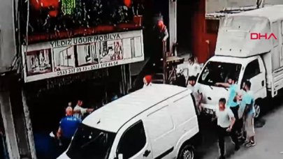 Esenler'deki çöp tartışması kalas ve bıçaklı kavgaya dönüştü: 3 yaralı ve 1 gözaltı