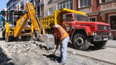 Esenyurt'ta yol bakım çalışmaları sürüyor