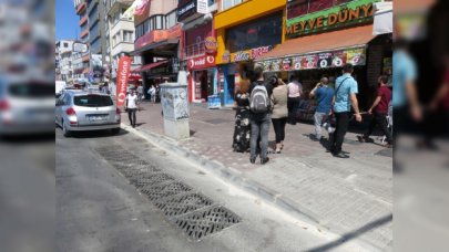 Kadıköy'ü lağım kokusu sardı