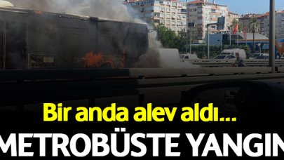 Merter'de metrobüs yangını! O anlar videoda...