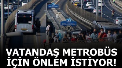 Metrobüslerde azalmayan yoğunluk vatandaşı isyan ettirdi!