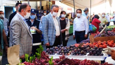 Bağcılar'da pazarcılara eldiven uyarısı