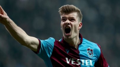 Trabzonspor'un Noveçli golcüsü Alexander Sörloth bu akşam geliyor