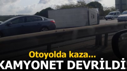 Kavacık'ta kaza: Kamyonet devrildi