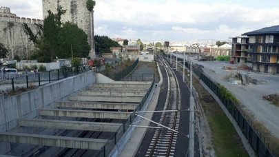 Yüksek gerilim hattındaki kablolar yandı! Marmaray seferleri çift yönlü durduruldu