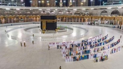 Suudi Arabistan'dan Kabe açıklaması: Ziyaretler 4 Ekim'de kademeli olarak yeniden başlayacak