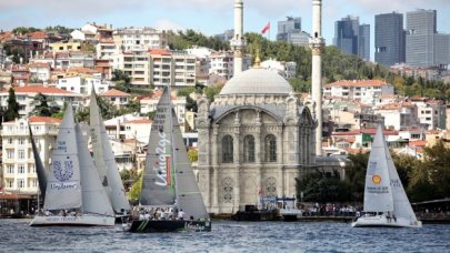 İstanbul Boğazı'nda yelken şöleni