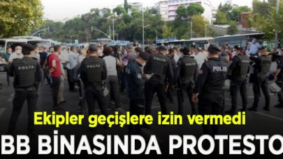 İBB binasına protesto için giden minibüsçülere polis ekipleri engel oldu