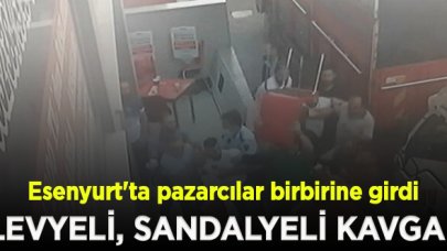 Esenyurt'ta pazarcıların levyeli sandalyeli yer kavgası