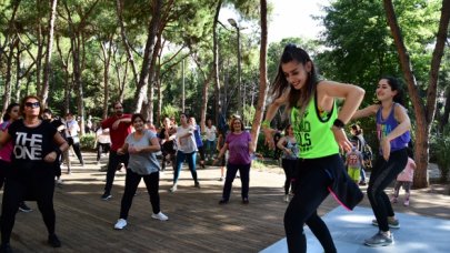 Parklarda ‘zumba’ zamanı