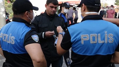 Taksim'de drone destekli maske denetimi