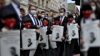 Cumhuriyet’in İstiklal Yolculuğu