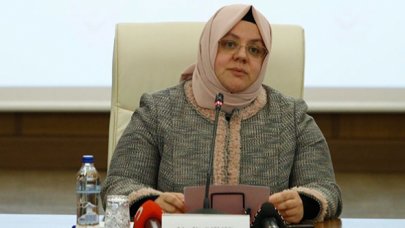 Bakan Selçuk: Depremden etkilenen İzmir'de SED ödemelerini öne çektik