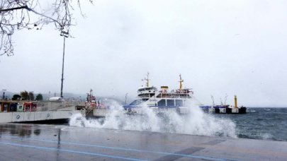 Çanakkale'de feribot, Bursa'da BUDO seferleri iptal edildi