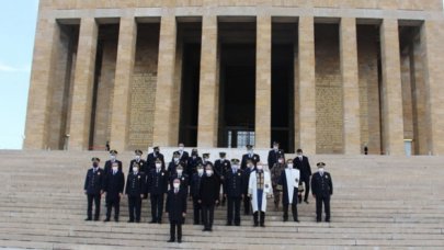 Emniyet teşkilatı Anıtkabir'i ziyaret etti