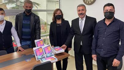 Mustafa Baysan'dan eğitime tablet desteği