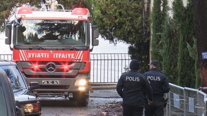 İtfaiye ekipleri Vaniköy Camii'nde inceleme yaptı