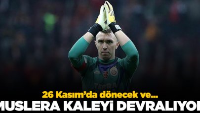 Muslera kaleyi devralıyor