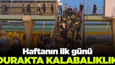 Altunizade'de metrobüs kalabalıklığı