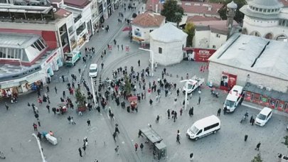 İstiklal Caddesi'nde kısıtlama sonrası yoğunluk; 7 bin kuralına göre girişler bir süre kapatıldı