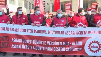 DİSK'ten vergi dairesi önünde açıklama