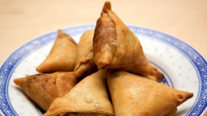 Gelinim Mutfakta Sebzeli Samosa Böreği (Hint yemeği) tarifi, malzemeleri ve yapılışı