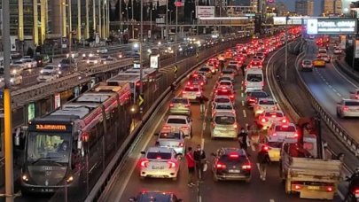 İstanbul'da trafik yoğunluğu yüzde 71'e ulaştı