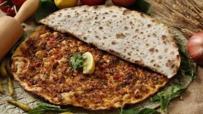 Gelinim Mutfakta Lahmacun malzemeleri, tarifi ve yapılışı