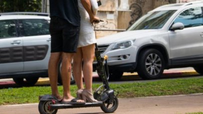 Elektrikli scooter'larla ilgili düzenleme Resmi Gazete'de yayımlandı; iki kişi binense ceza ödeyecek