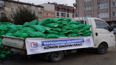 Bayrampaşa kömür dağıttı