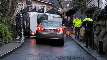 Bebek'te hafif ticari araç otomobilin üzerine böyle devrildi