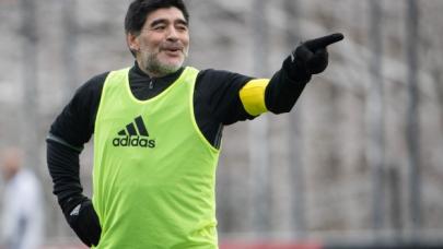 Maradona Beyaz Rusya'da başkan ve antrenör oldu