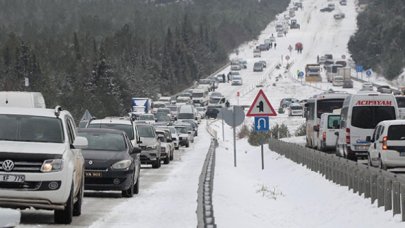 Denizli-Antalya Karayolu'nda 5 kilometrelik kuyruk