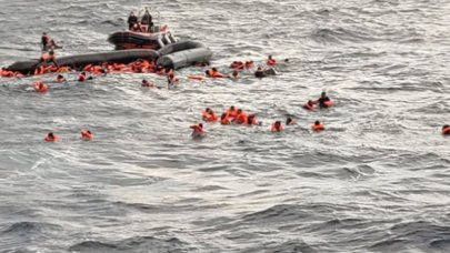 Göçmen gemisi battı; 43 kişi hayatını kaybetti!