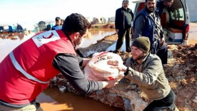 Kızılay yara sarıyor