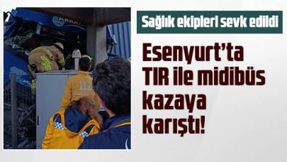 Esenyurt gişelerde TIR ve midibüs kazaya karıştı!