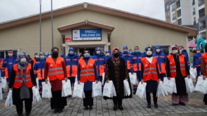 Sancaktepe’de vatandaşlara hijyen seti