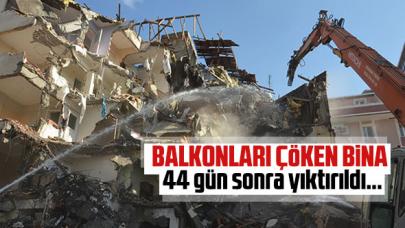 Avcılar'da balkonu çöken bina 44 gün sonra yıktırıldı