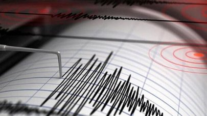 İzmir 23.48'de 4.8'lik bir deprem ile sallandı