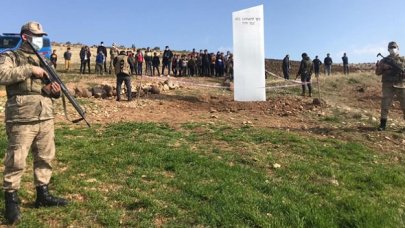 Göbeklitepe’de bir garip olay: Gizlice dikilen metal blokta ne yazıyor?