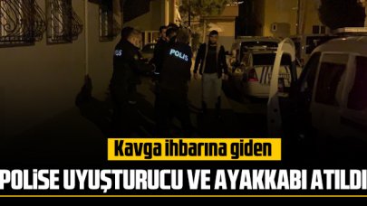 İhbara giden polise uyuşturucu madde ve ayakkabı atıldı