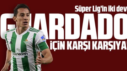 Fenerbahçe ve Galatasaray Andres Guardado için karşı karşıya