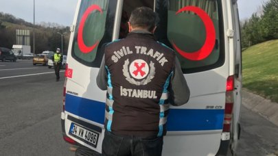 İstanbul'da çakar denetimi yapıldı; boş ambulansa da ceza kesildi