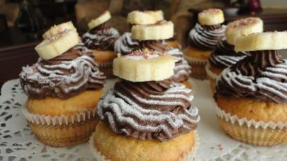 Gelinim Mutfakta Muzlu Cupcake tarifi, malzemeleri ve yapılışı - 12 Şubat Cuma