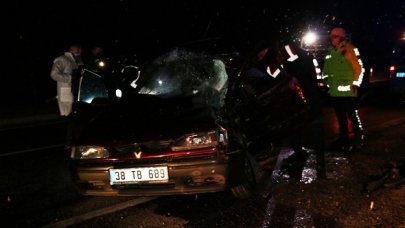 Niğde’de otomobil ile kamyonet çarpıştı: 1 ölü, 1 yaralı