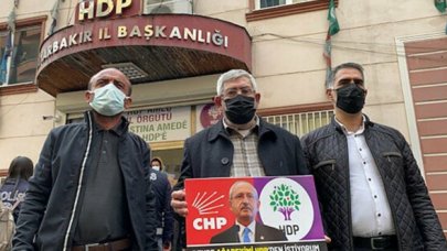 Kılıçdaroğlu'nun kardeşi, HDP Diyarbakır binası önündeki eyleme katıldı: Ağabeyimi HDP'den istiyorum