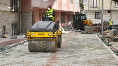 Esenyurt'ta yol yenileme çalışmaları devam ediyor