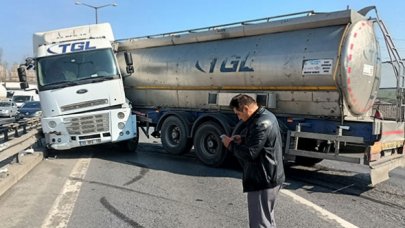 TEM Avcılar Mevkii'nde TIR kazası; trafik yoğunluğu yaşanıyor