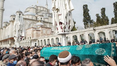 Çekmeköy'de silahlı saldırıda hayatını kaybeden Salih Memişoğlu toprağa verildi