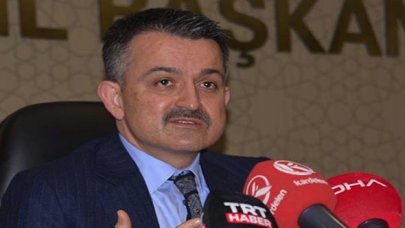 Bakan Pakdemirli: 'AK Parti'nin üyesi olmak son derece önemli diye düşünüyorum'